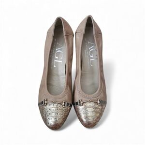 AGL Made In Italy Tan and Gold 1.5" Heel with Metallic Accents